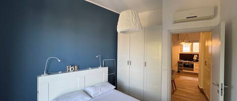 1 Schlafzimmer, BĂŒgeleisen/BĂŒgelbrett, WLAN, BettwĂ€sche