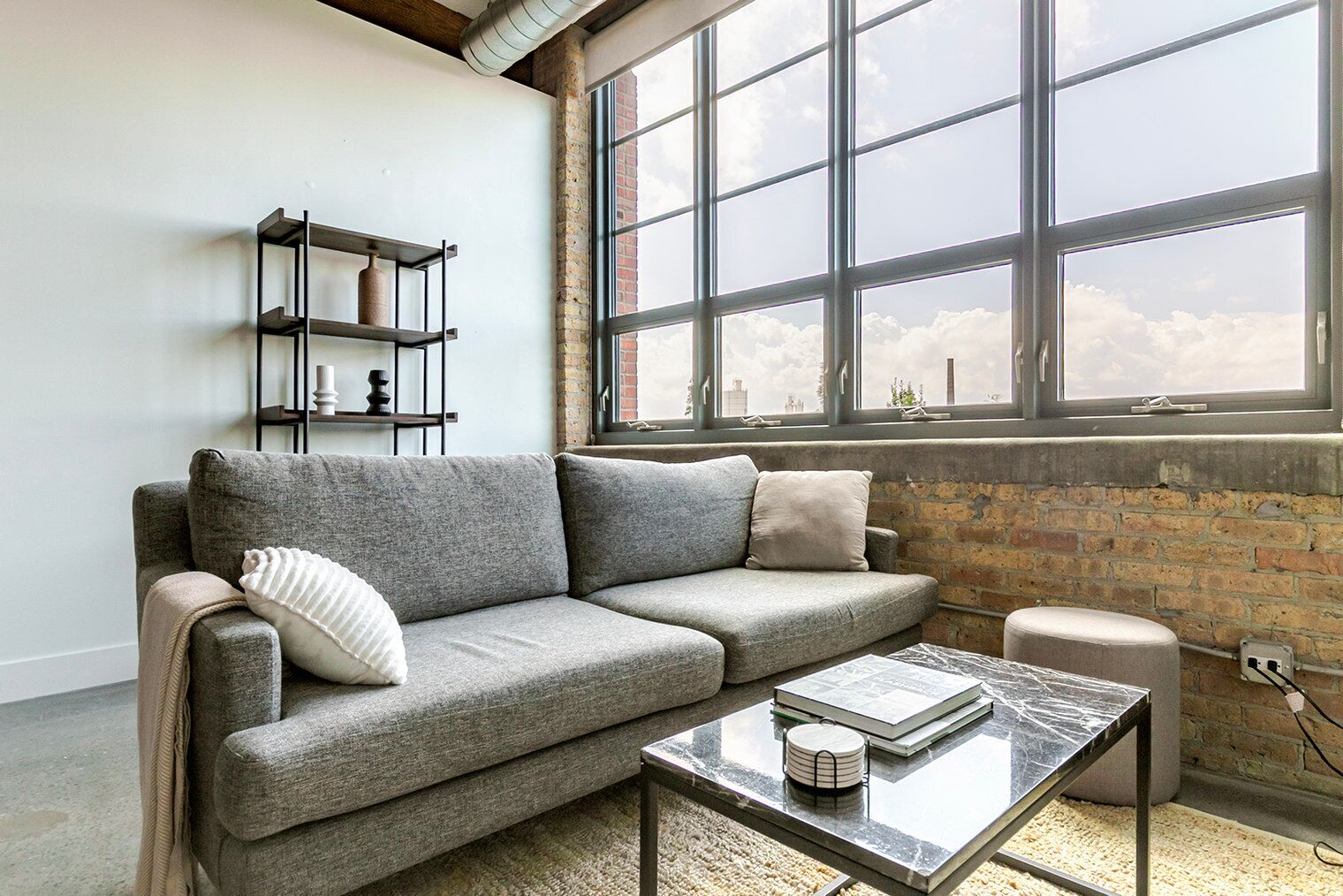 Télévision, chaîne hi-fi