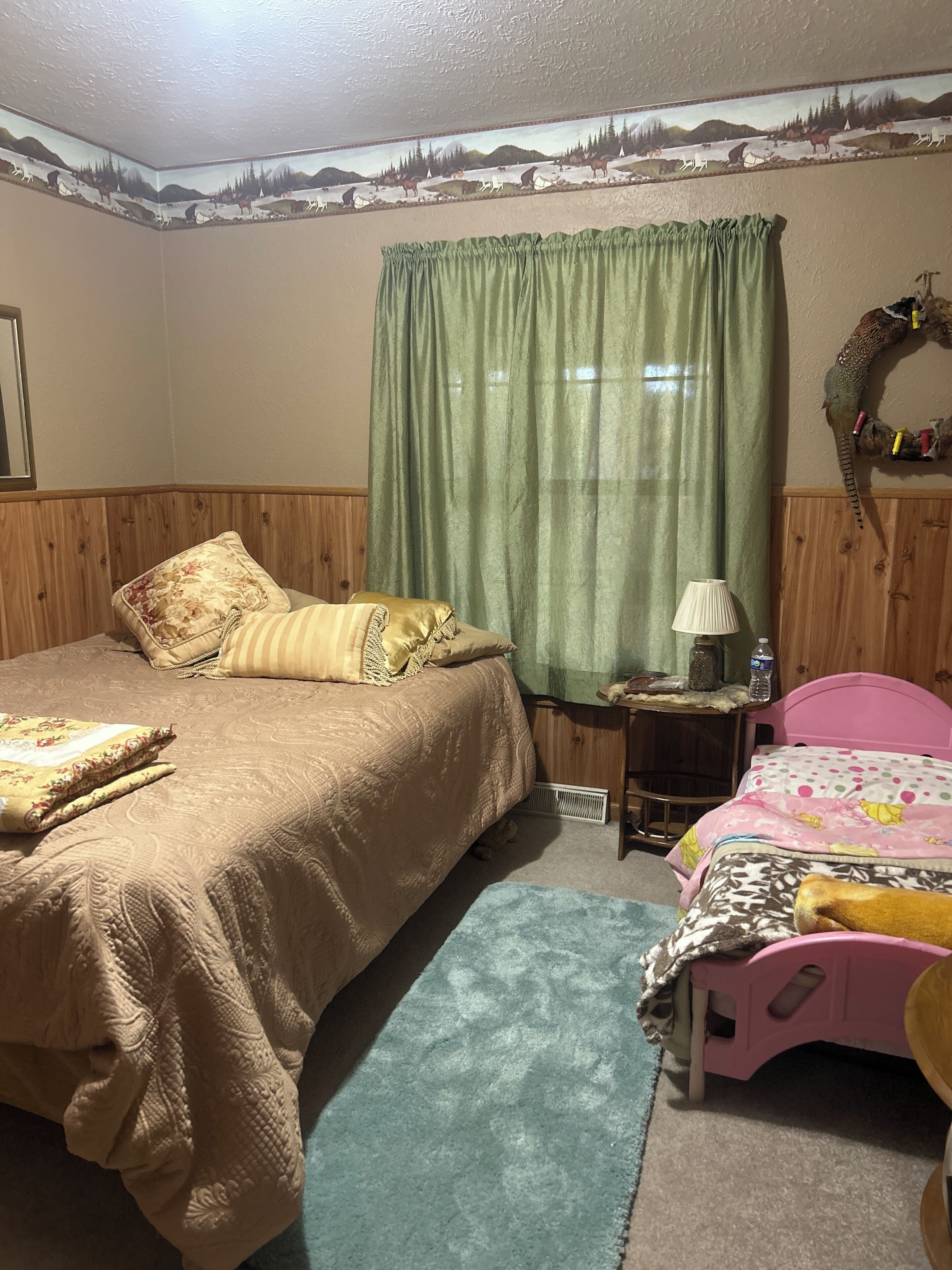 3 dormitorios, escritorio, tabla de planchar con plancha y wifi