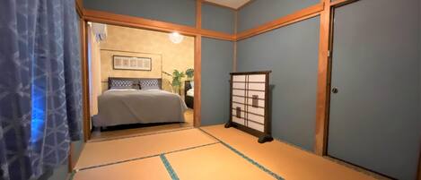 4 bedrooms, in-room safe, iron/ironing board, free WiFi