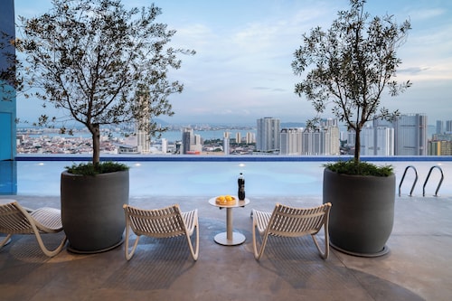 22 Macalisterz George Town By Mana-Mana