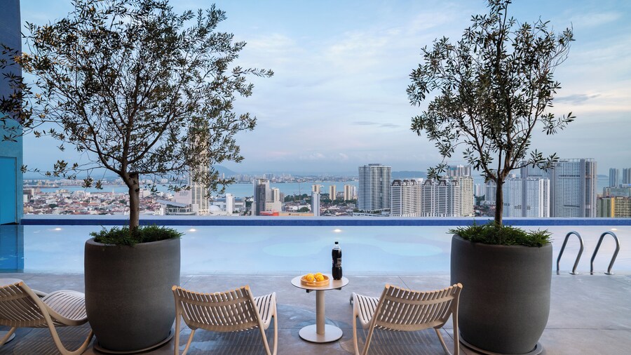 22 Macalisterz George Town By Mana-Mana