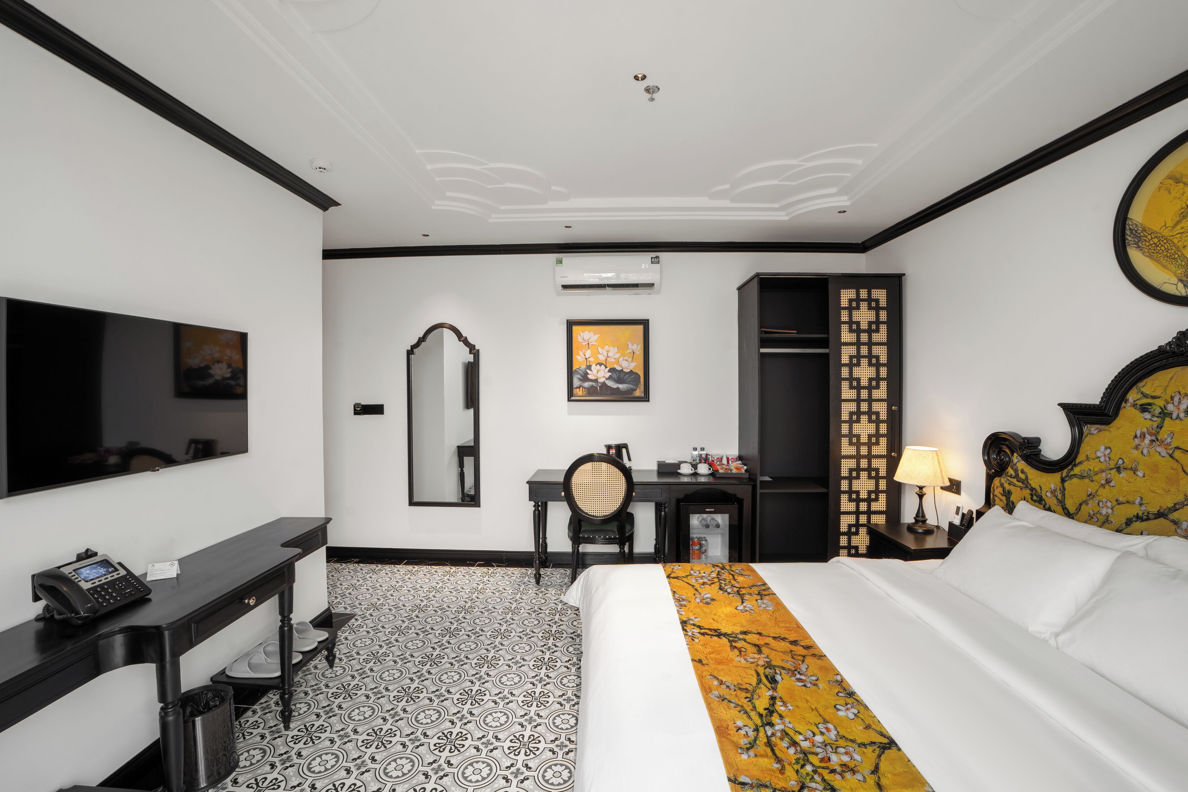 Ropa de cama hipoalergénica y escritorio 