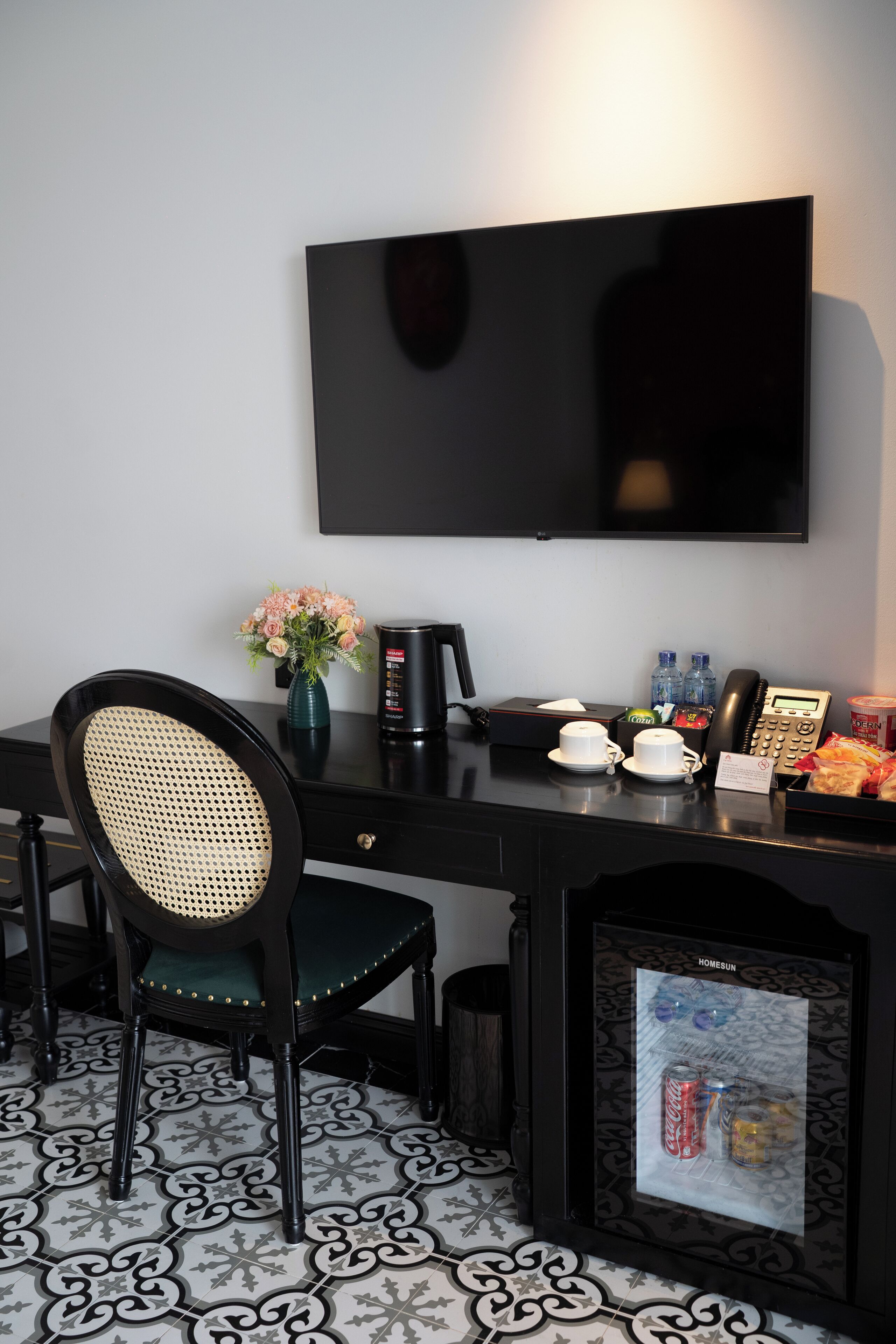 客室内のダイニングエリア