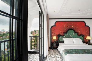 Luxury Double Room, Balcony, Lake View | Hypo-allergenic bedding, desk, laptop workspace, blackout drapes