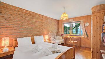 1 bedroom, free WiFi, bed sheets