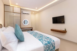 Deluxe Double Room, Balcony | Free WiFi