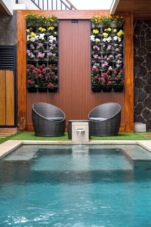Outdoor pool - The Saren Co Living By SooBali  (Kerobokan)