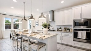 Fridge, microwave, oven, stovetop - Mid-Stay Relocation | Office, Fast WI-FI Family ready 30+ Stay (Royse City)