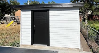 Unique Tiny House in Sandy • Close to Ski Resorts & downtown SLC