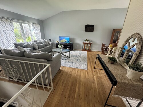  Home Away from Home – 3BR Retreat with  Amenities