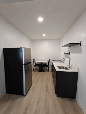 Apartment Studios | 办公桌、笔记本电脑工作区、遮光窗帘、隔音