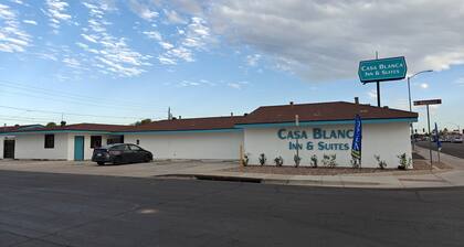 Casa Blanca Inn and Suites