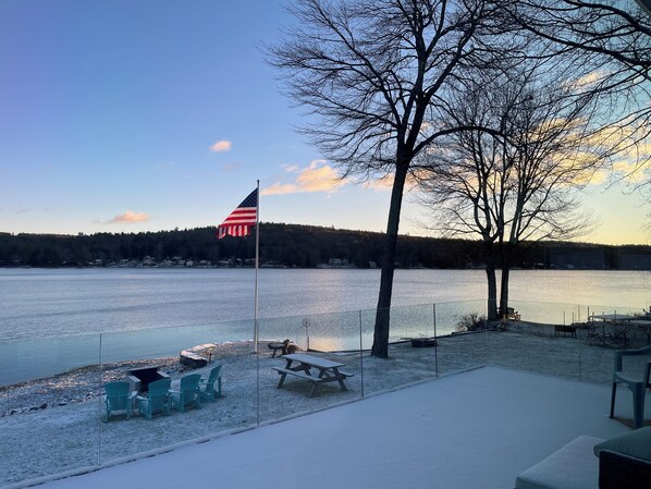 Property grounds - 3br Lakefront Oasis in Shutesbury with gas fireplace and 180-deg views! (Shutesbury)