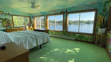 3 bedrooms, desk, iron/ironing board, free WiFi