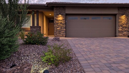 A perfect Arizona getaway in Dove Mountain w heated pool & gated community.