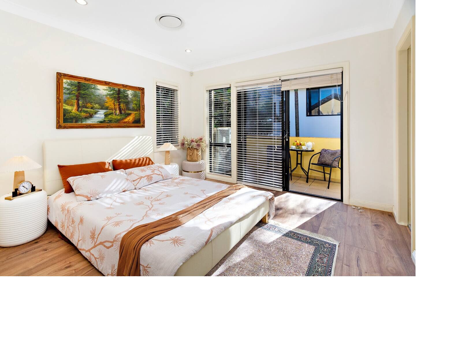 3 chambres, fer et planche à repasser, Wi-Fi, draps fournis