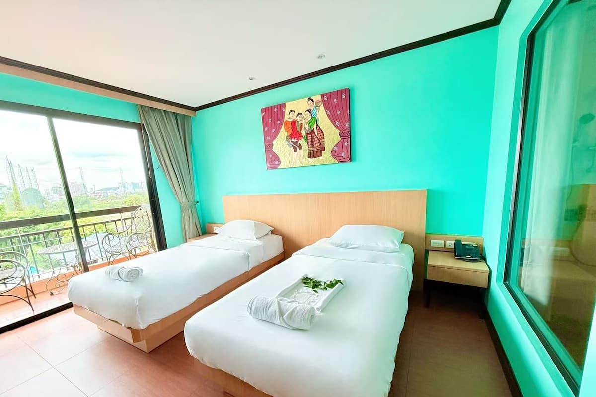 Basic Double or Twin Room, City View | In-room safe, blackout drapes, soundproofing, free WiFi