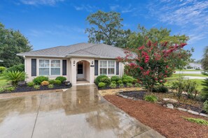 Exterior - Lakefront / Dog Friendly! (Brunswick)