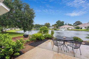 Outdoor dining - Lakefront / Dog Friendly! (Brunswick)