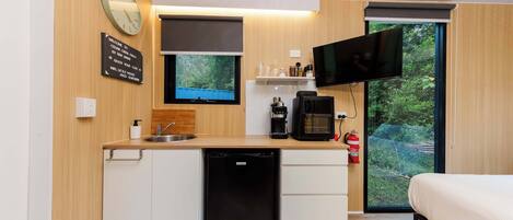 1 habitación, wifi y ropa de cama