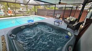 Outdoor pool - House in Tampa fl , 3-bedroom , 2 bathroom , pool (Tampa)