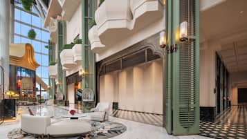 Coin salon dans le hall