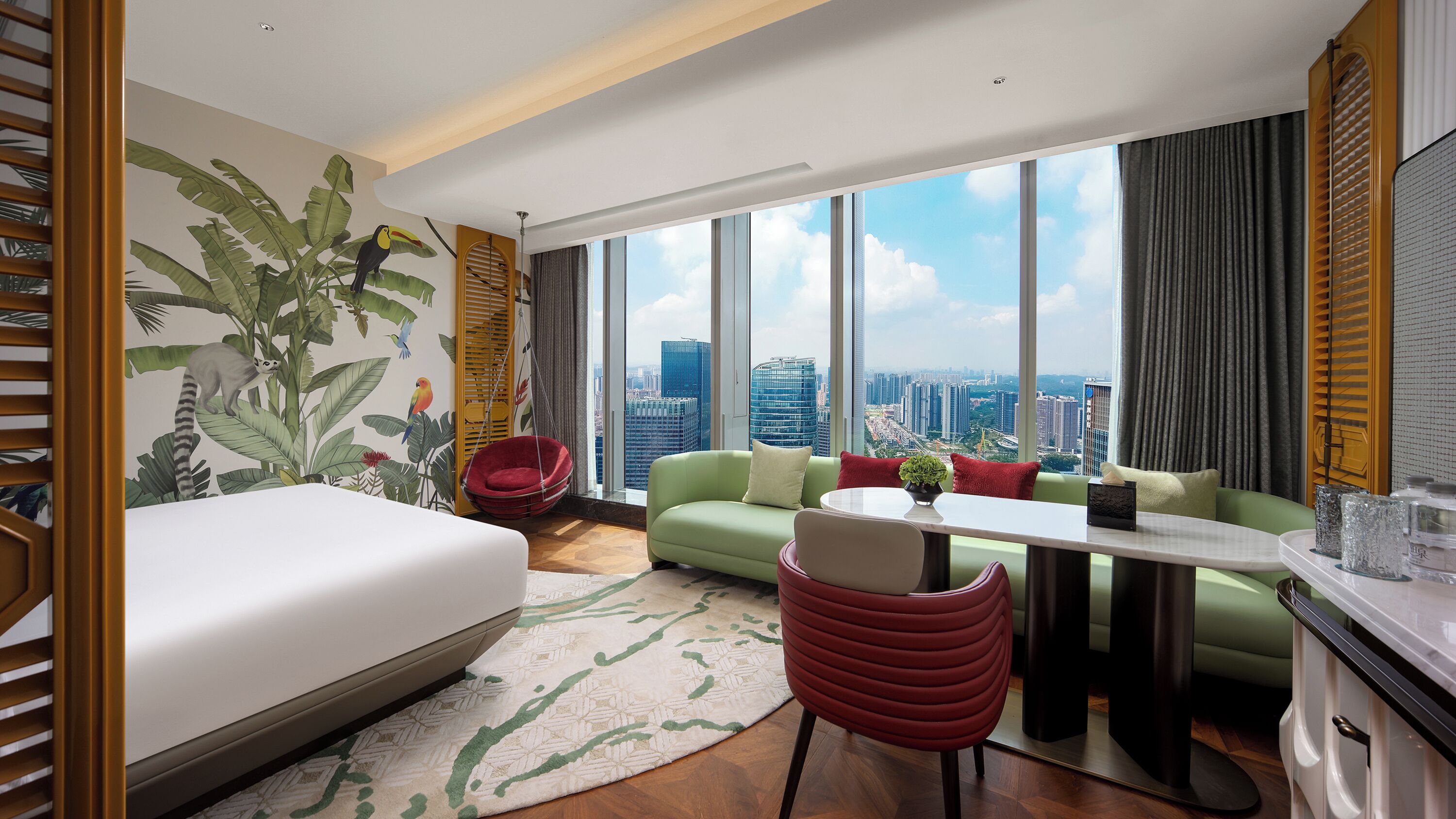 Habitación individual Confort | Artículos del minibar gratis y escritorio 