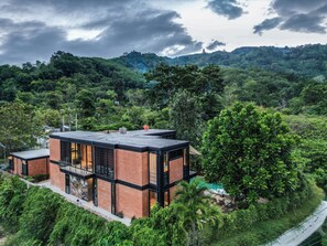 Exterior - 6Br Modern Designer Furniture Gym V62 (Chalong)