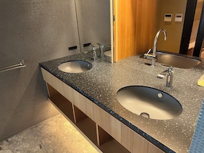 Japanese-style House , Garden View | Bathroom