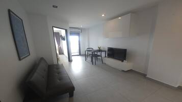 Apartment, Balcony, City View | Living area