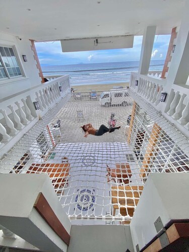 Phenomenal 10-bedroom Beach Front Hotel in Baler!
Ola De Baler-Hello Baler!