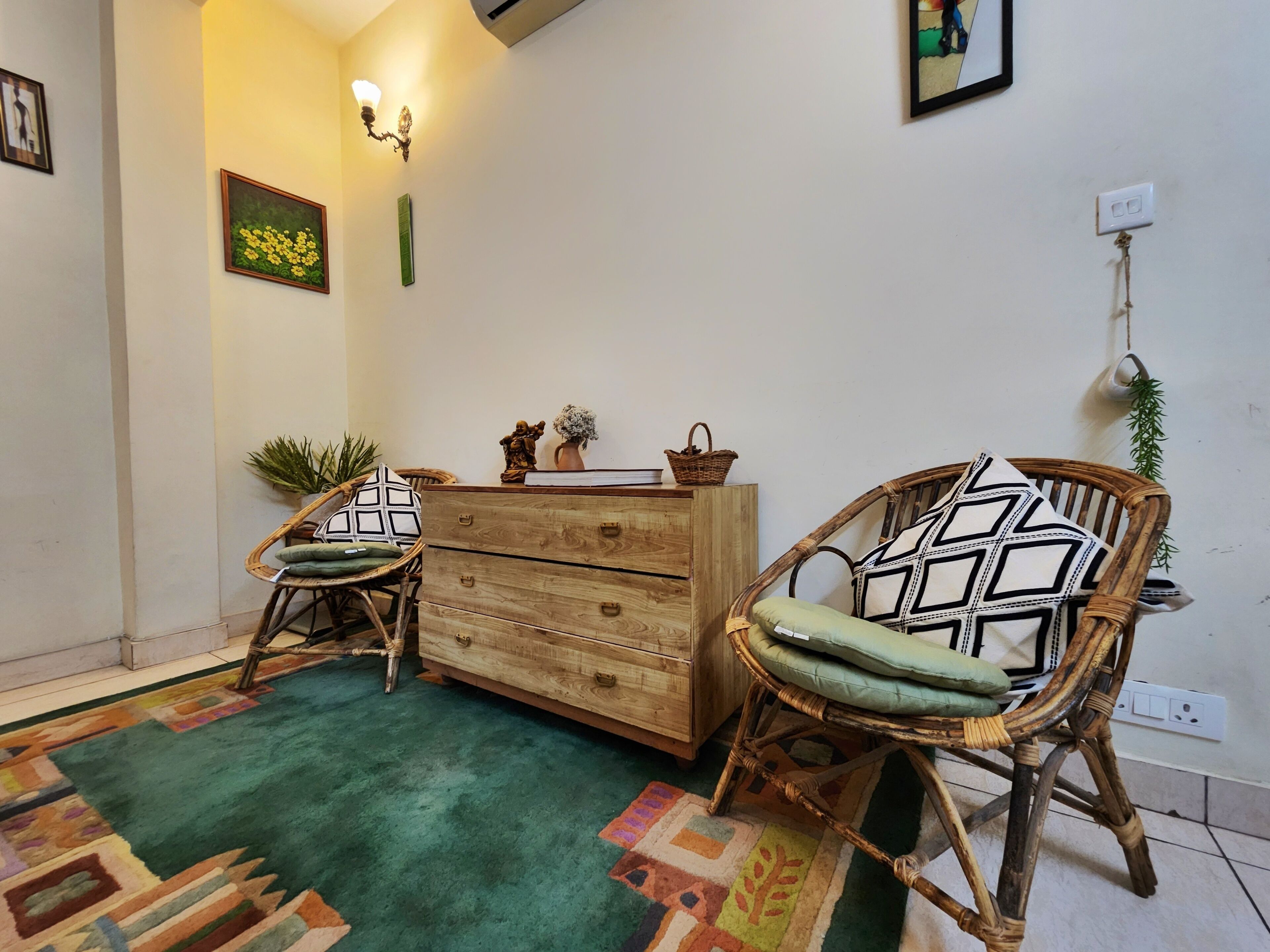 Elite Room, Balcony, Mountain View | Living area