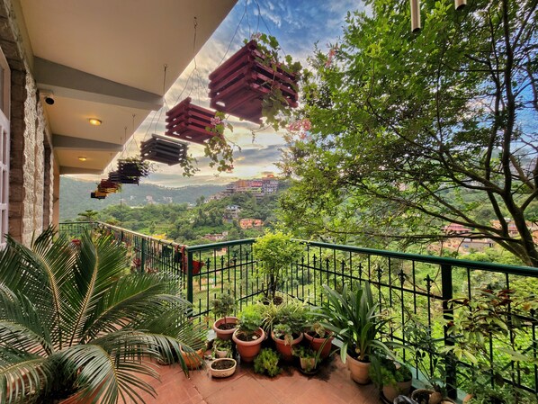 Vil·la, balcó, vistes a la muntanya | Terrassa o pati