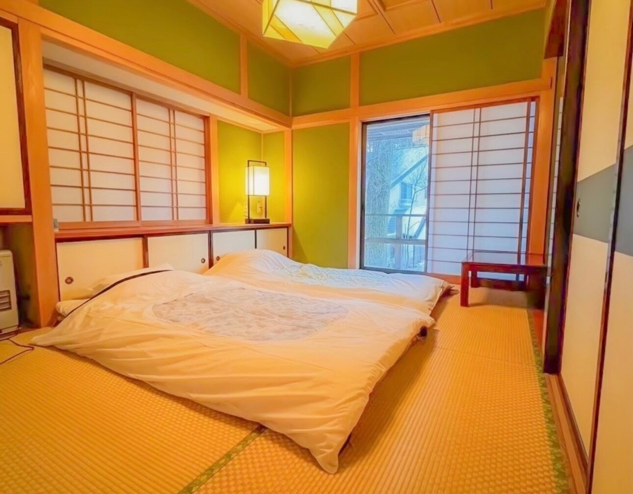 2 多间卧室、办公桌、免费 WiFi、床单