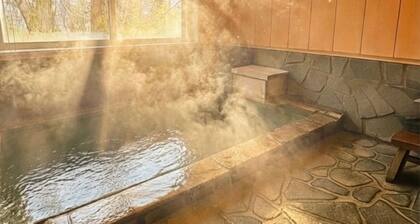 Kusatsu Onsen hot springs rental villa with freeflowing bath 5 minutes by car to the Yubatake Ind / Agatsumagun Gunma