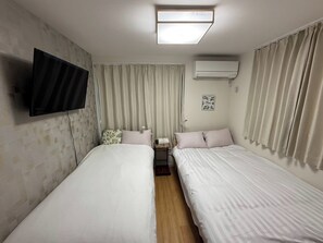 1 bedroom, free WiFi, bed sheets