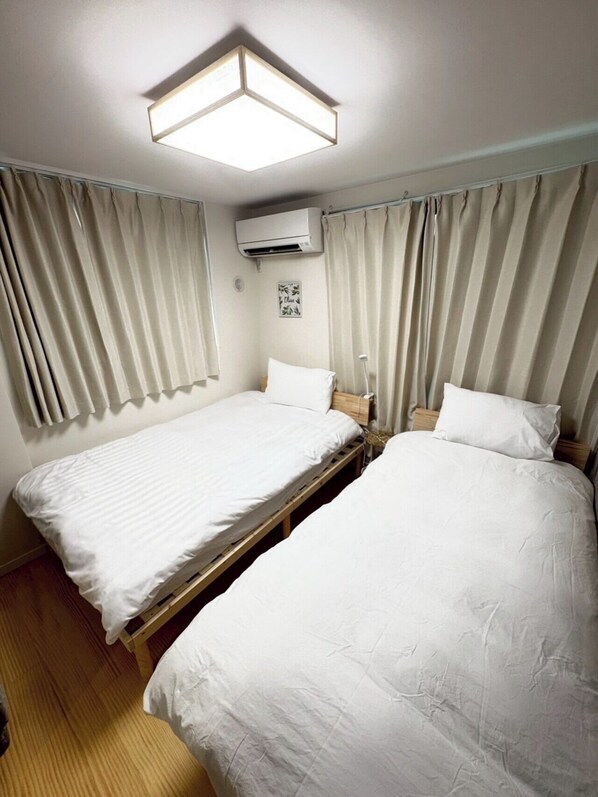 1 bedroom, free WiFi, bed sheets