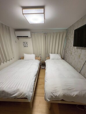 1 bedroom, free WiFi, bed sheets