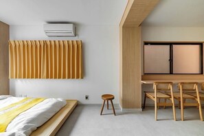 2 bedrooms, desk, free WiFi, bed sheets