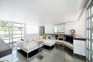 Villa, balcon | Coin séjour