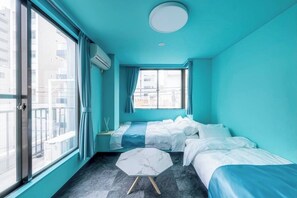 A hotel room with a large window, a bed, a bedside table, and a ceiling light. - R905442_Apt / Shibuya-ku Tokyo (Shibuya-ku)