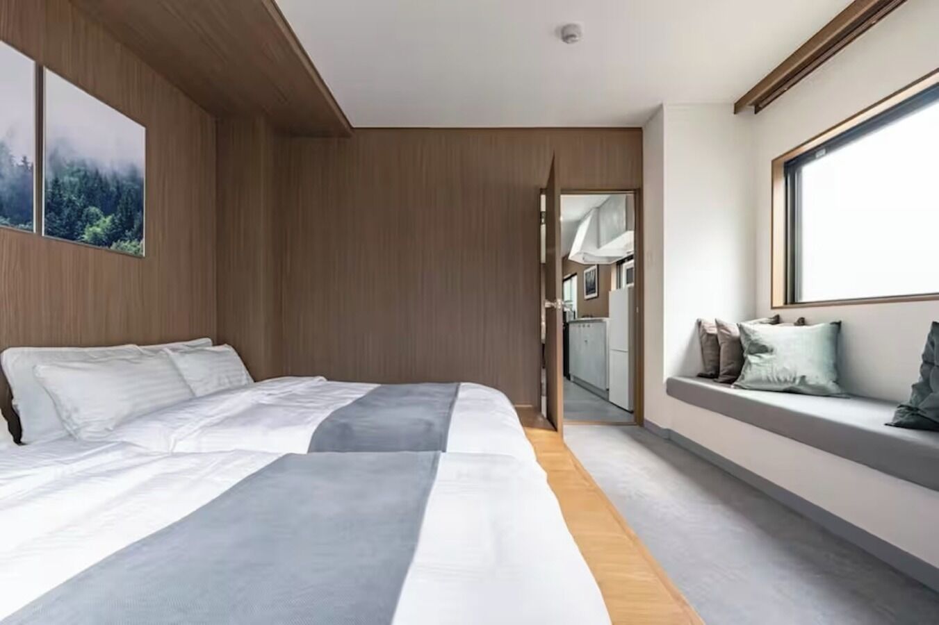 2 bedrooms, desk, free WiFi, bed sheets