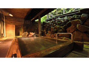 Spa - No smokingNakayashiki 10 or 8 tatami mats 2 meals included Sukiyaki Kaiseki / Agatsuma Gunma (Agatsuma)
