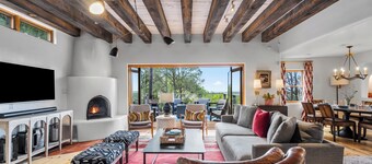 Mountaintop Luxury, Amazing Deck with Fire Pit