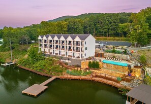 Exterior - Modern Lakefront Townhome with Infinity Pool (Hot Springs)