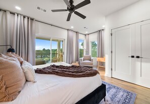 6 bedrooms, iron/ironing board, free WiFi, bed sheets - Side-by-Side Lake Hamilton Homes w/Dock, Pool (Hot Springs)