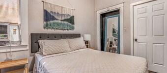 Cozy Central Hideaway in Midtown Memphis