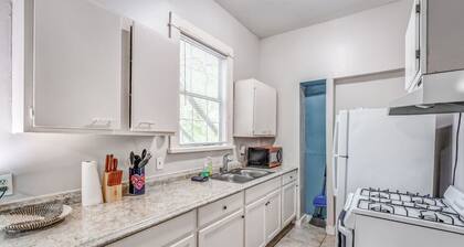 Cozy Central Hideaway in Midtown Memphis