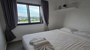 Apartment, Balcony, City View